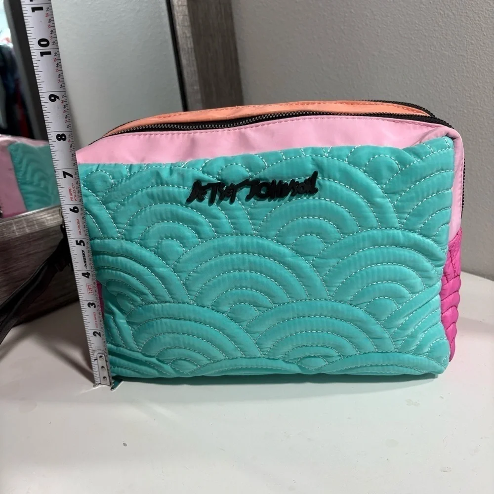 Betsey johnson weekender double zip make-up/toiletries bag